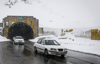 بارش برف و باران و ترافیک نیمه‌سنگین در جاده‌های کشور - شهروند آنلاین