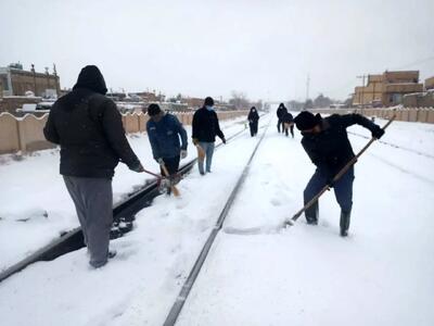 کسر بی‌دلیل از حقوق کارگران ابنیه فنی راه آهن جنوب