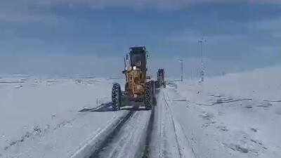 بازگشایی راه‌های روستایی در مراغه