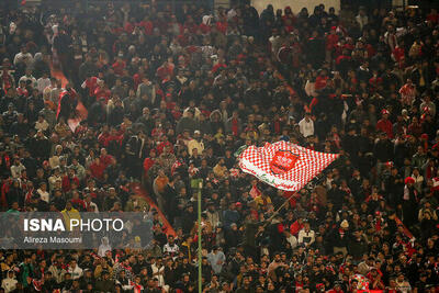 زور پرسپولیس به ذوب‌آهن ۱۰ نفره نرسید