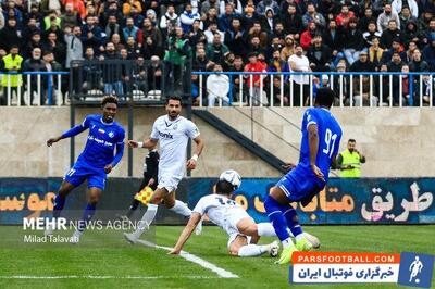 خوش شانسی استقلال برابر ملوان در نیمه اول - پارس فوتبال