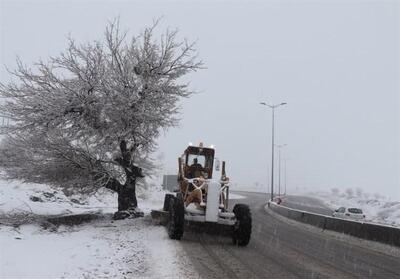 ادامه بارش برف در محورهای جنوبی استان همدان - تسنیم