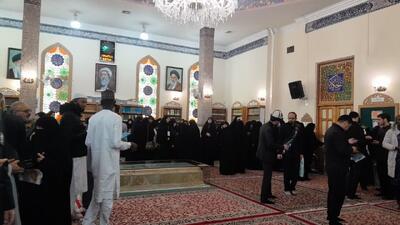 شرکت کنندگان مسابقات بین‌المللی قرآن از مقبره شیخ طبرسی بازدید کردند