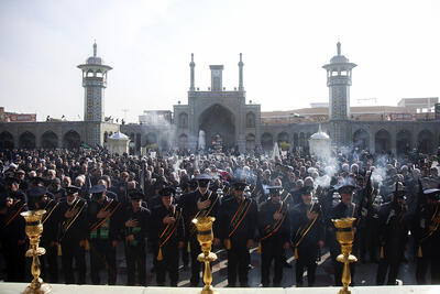 گزارش تصویری: دسته عزاداری خادمان حرم حضرت معصومه (س) در روز شهادت امام موسی کاظم (ع) |  شفقنا