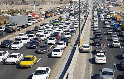 (عکس) ایران قدیم؛ «جاده قم-اصفهان، زمانی که کاملا خاکی بود»؛ سال 1330