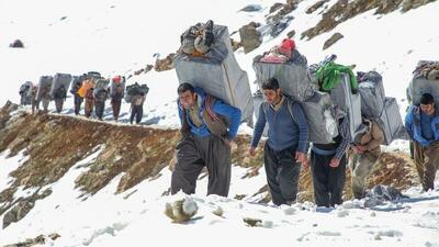 روی خوش قانون به کولبران و مرزنشینان