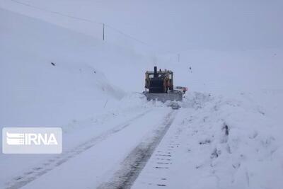 فرماندار:‌ بارش برف راه ارتباطی ۱۳۶ روستای بروجرد را مسدود کرد