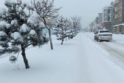 برف زمستانی در روستای راونج دلیجان