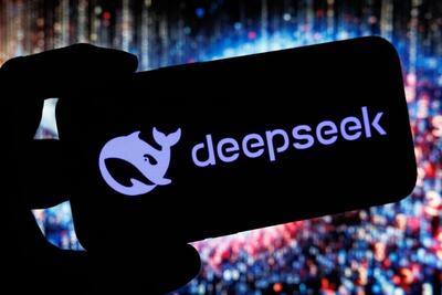 نمونه هایی افشای اطلاعات حساس و سانسور توسط هوش مصنوعی چینی DeepSeek