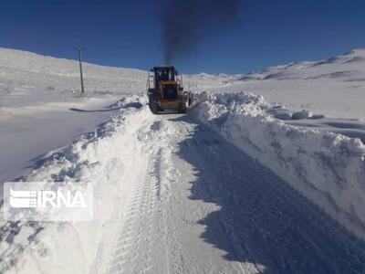 برف روبی ۱۴۸۰ کیلومتر جاده روستایی استان کرمانشاه/رانندگان احتیاط کنند