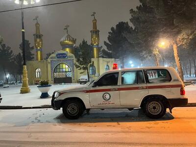 بوئین زهرا آماده اسکان مسافران در پی بارش برف و کولاک