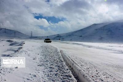 انسداد 100 مسیر روستایی در زنجان به دلیل برف و کولاک