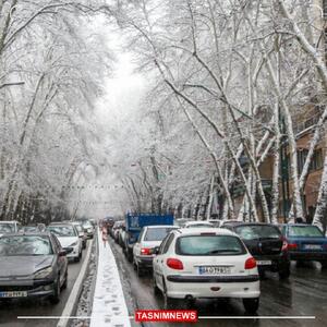 تعطیل کردن تهران در روز آفتابی و روز کاری هنگام بارش برف!