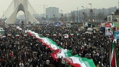 دریادار سیاری: حضور پرشور در راهپیمایی ۲۲ بهمن محاسبات دشمن را به هم می ریزد