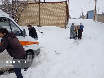 تلاش‌های اورژانس زنجان در شرایط جوی نامساعد برای نجات مادران باردار