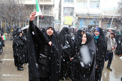 راهپیمایی ۲۲ بهمن در گرمی پرشورتر از همیشه  برگزار می‌شود