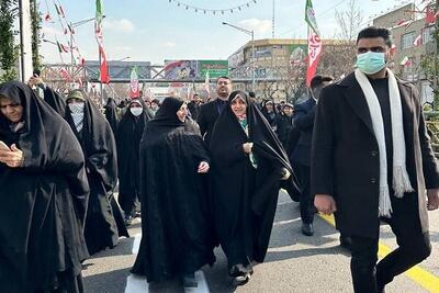 حضور معاون زنان و خانواده رئیس جمهور در راهپیمایی ۲۲ بهمن