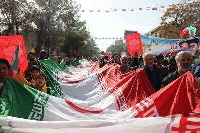 شعار مرگ بر آمریکا در کرمان طنین انداز شد