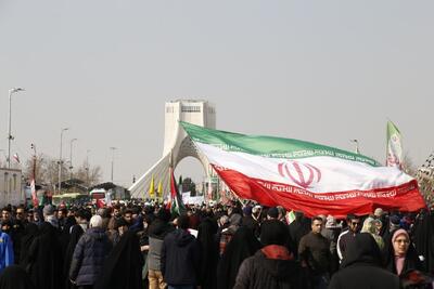 ‌آن روز بهار آمد | تصاویری از جشن انقلاب در تهران