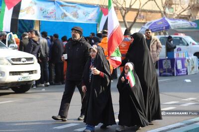 دختر دهه هشتادی : می‌خواهم به جهان نشان بدهم که پشت کشورم هستم + فیلم