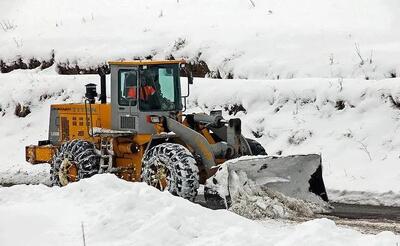 برف‌روبی بیش از ١۴هزار کیلومتر معبر شهری و جاده‌ای خراسان رضوی/ امدادرسانی هلال احمر به ۳۴ خودرو گرفتار