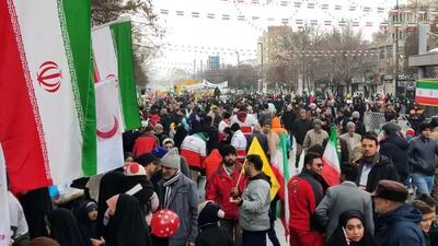 راهپیمایی ۲۲ بهمن ماه در مشهد آغاز شد