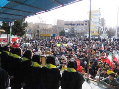 حضور پرشور مهابادی‌ها در جشن انقلاب؛ شکرگزاری برای ۴۶ سال شکوه + فیلم