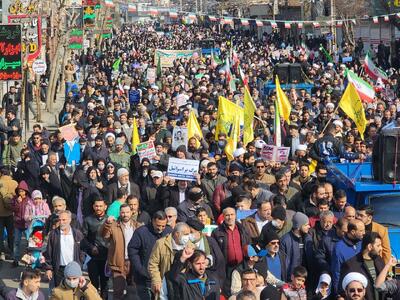 فیلم /وفاق ملی با جشن انقلاب در شهرستانهای استان تهران نمایش داده شد