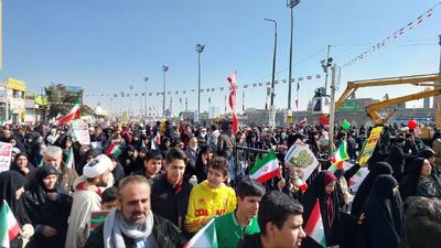 حضور پرشور مردم قم در راهپیمایی ۲۲ بهمن، شادی جشن انقلاب را دوچندان کرد