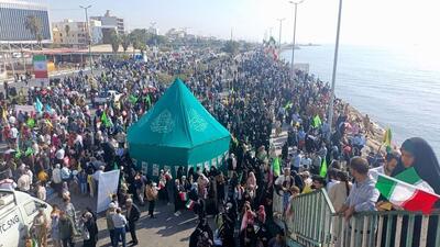 حضور پرشکوه مردم در راهپیمایی ۲۲ بهمن بندرعباس