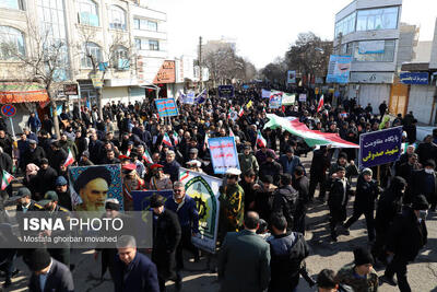 انقلاب اسلامی ایران پدیده‌ای بی‌نظیر در بین سایر انقلاب‌های بزرگ جهان است