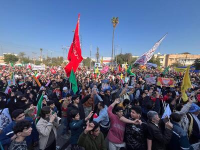 جلیلی: امروز به کوری چشم دشمنان چهل و ششمین سالگرد انقلاب اسلامی را جشن می‌گیریم