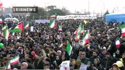 پزشکیان خطاب به ترامپ در راهپیمایی ۲۲ بهمن: تو اگر اهل مذاکره بودی چرا این غلط‌ها را می‌کردی!