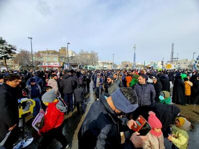 مردم متدین مشهد پای کار انقلاب