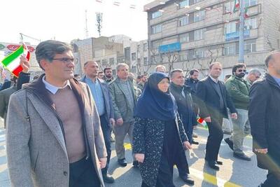 انصاری: با وحدت و همدلی در مسیر اهداف عالیه انقلاب قدم برداریم