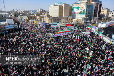 خاستگاه انقلاب اسلامی در یوم الله ۲۲ بهمن حماسه آفرید