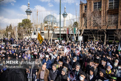 حماسه‌ای دیگر از مردم نصف جهان در چهل‌وششمین سالگرد انقلاب اسلامی