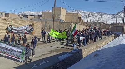 ۲۲ بهمن برفی؛ تصاویر راهپیمایی در روستای «گندمینه»