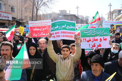 طنین‌انداز شدن نوای «الله اکبر» در مسیر راهپیمایی کرمانشاه