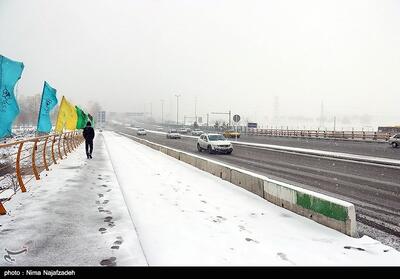 تردد روان در جاده چالوس/ بارش برف در جاده‌های 9 استان - تسنیم