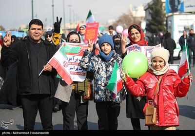 حضور باشکوه سمنانی‌ها در راهپیمایی 22 بهمن- فیلم فیلم استان تسنیم | Tasnim