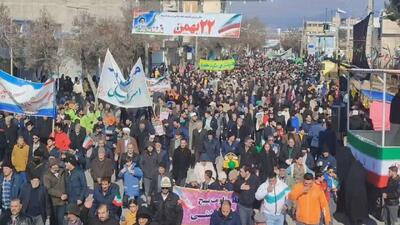 صف آرایی نهاوندی‌ها در صف جشن پیروزی انقلاب اسلامی + فیلم