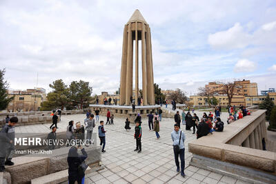 معرفی ۵۰ فرصت‌ و بسته سرمایه‌گذاری استان همدان در نمایشگاه گردشگری تهران