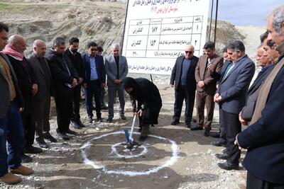 کار ساخت دو پروژه راهداری در ایوان آغاز شد