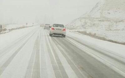 بارش برف در محورهای چهارمحال و بختیاری