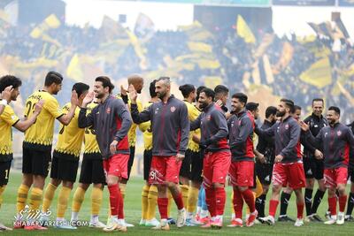 سپاهان ۲-۲ پرسپولیس؛ گزارش زنده / کاپیتان پرسپولیس را زدند!