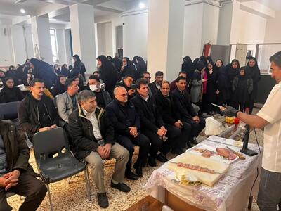 آموزش طبخ ماهی به نوجوانان در ورزقان؛ گامی در جهت ترویج فرهنگ مصرف آبزیان