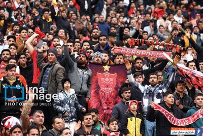 جو فوق‌العاده ورزشگاه آزادی قبل از آغاز دیدار پرسپولیس و النصر + فیلم - پارس فوتبال