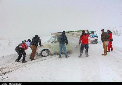 بازدید فرماندار اهر از محورهای مواصلاتی در پی بارش برف- فیلم فیلم استان تسنیم | Tasnim