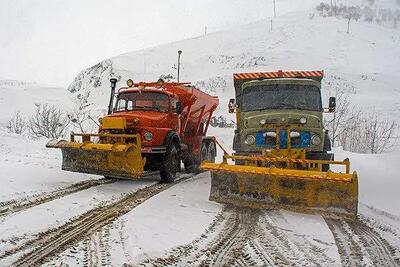 برف‌روبی ۵۵۰۰ کیلومتر باندراه در استان مرکزی